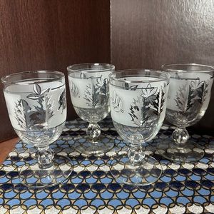 Vintage Libbey Silver Leaf Goblets. Set of 4.